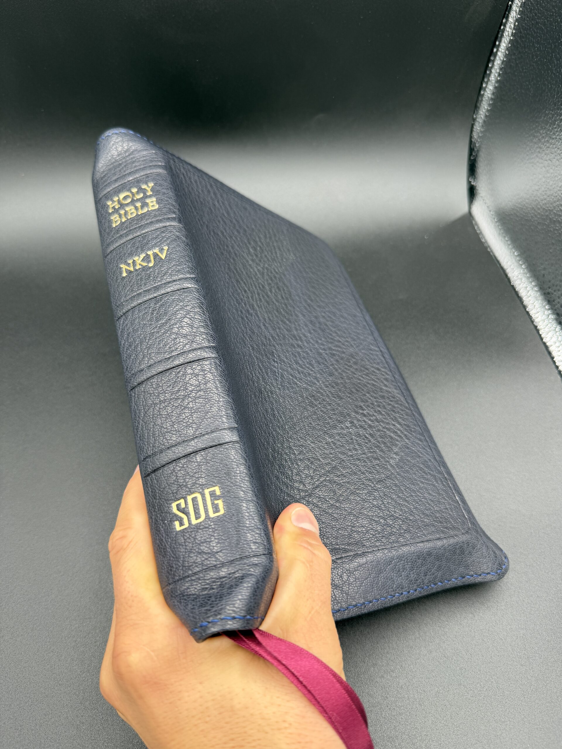 NKJV Single Column Reference Bible (Navy Levant Goatskin)