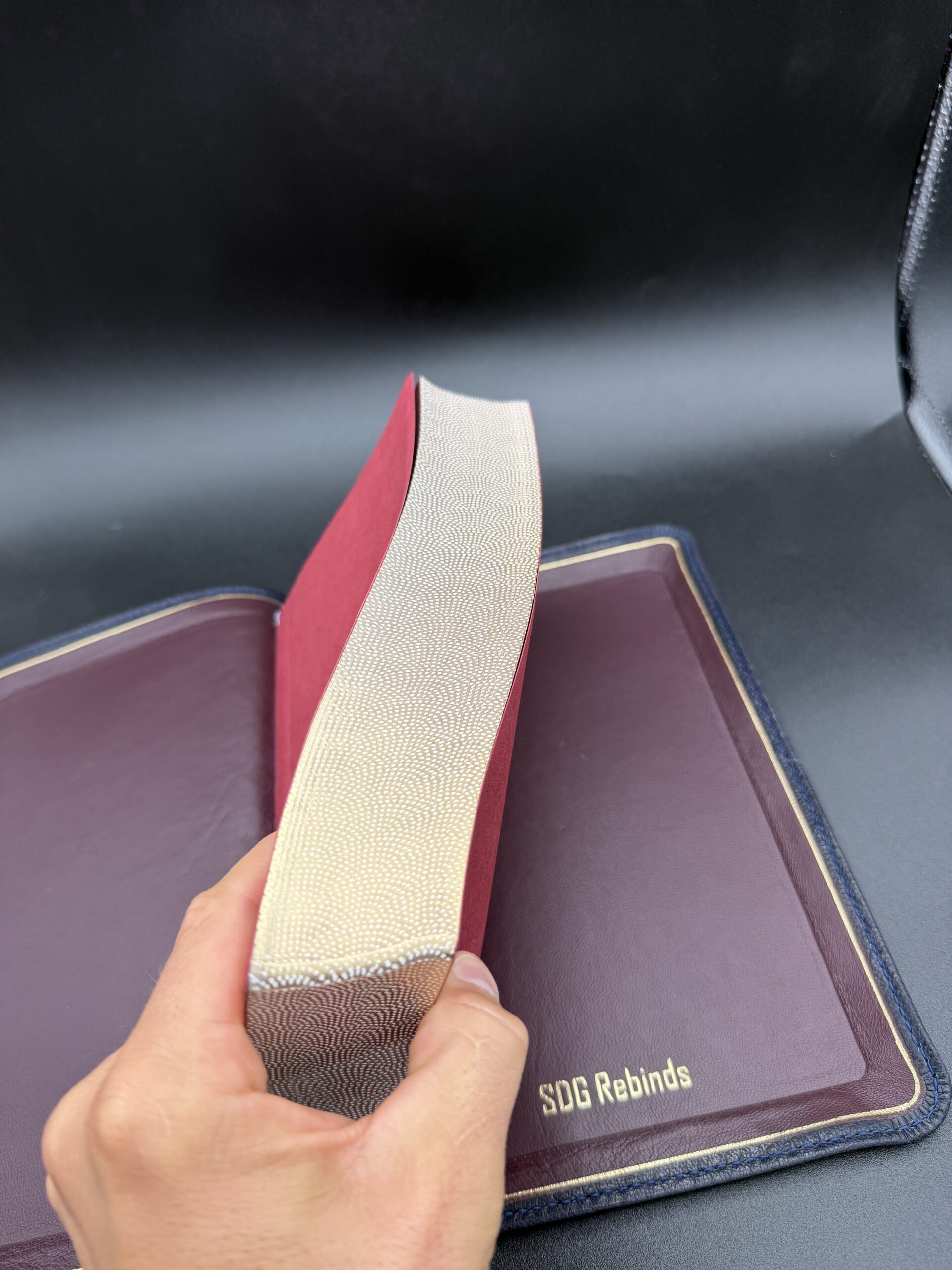 NKJV Single Column Reference Bible (Navy Levant Goatskin) - Image 5